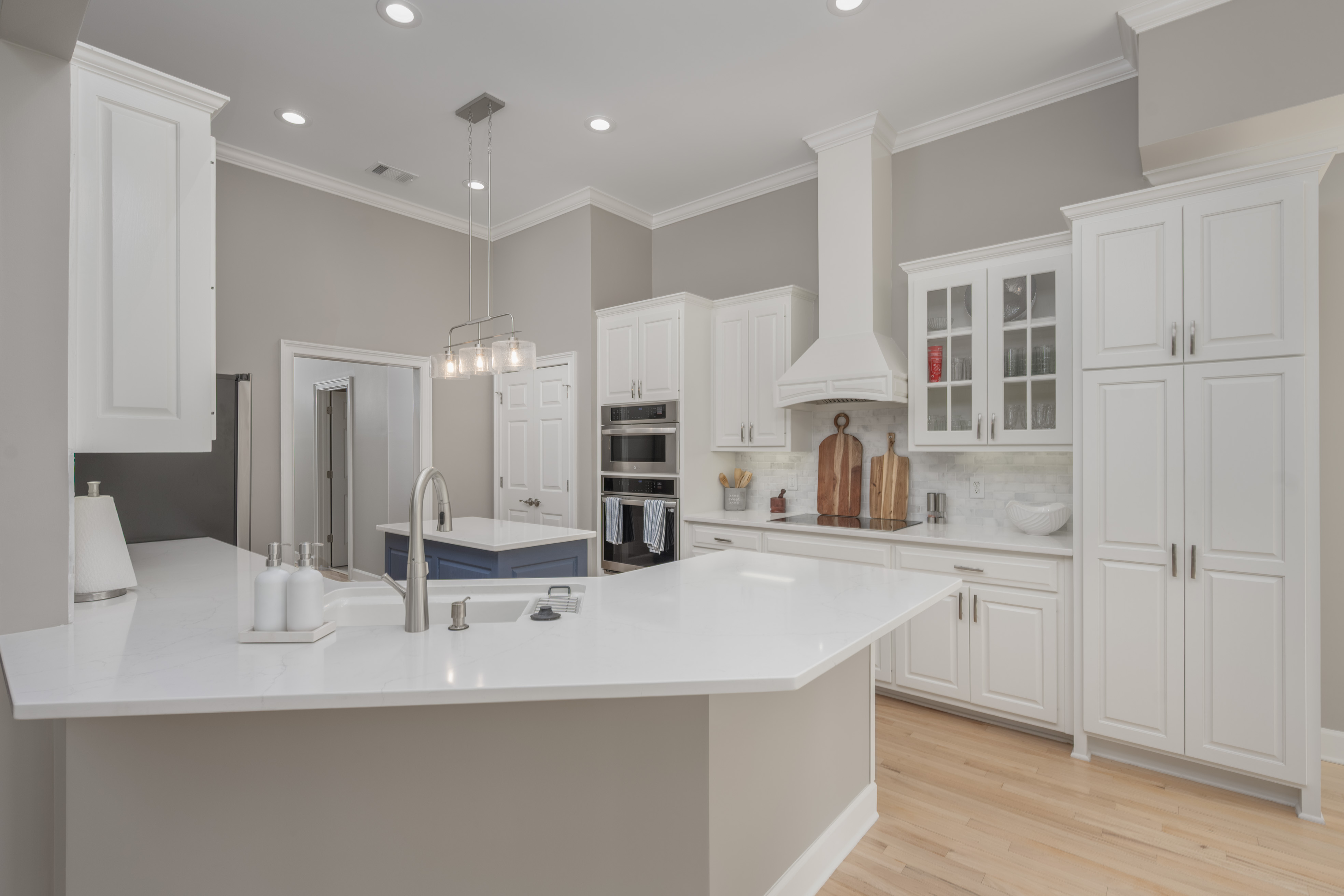 1021 Ridge Terrace image 20